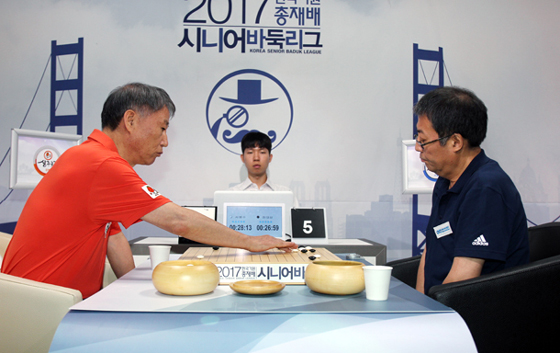 백전노장들의 승부, 화끈했다